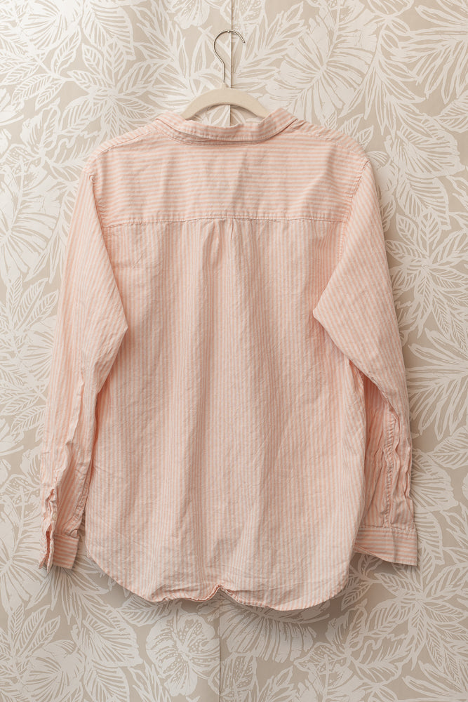 Size XL | 100% Cotton Salmon + Cream Button Down 🌷