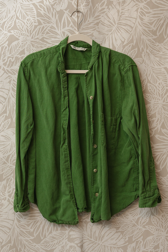 Size L | Zara Dark Grass Green Button Down  🍁