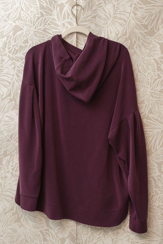 Size L | Dark Smoked Grape Calia Sweatshirt ☀️